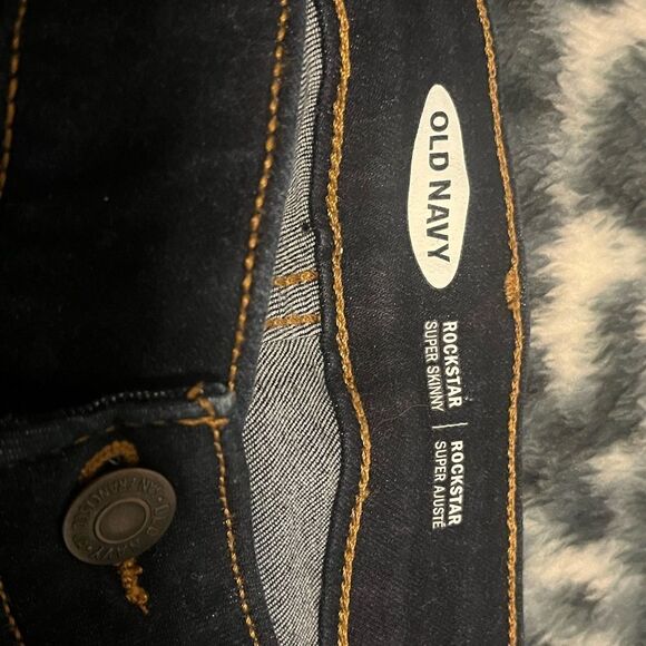Old Navy Rockstar Super Skinny Jeans (Size 4) - Picture 5 of 6
